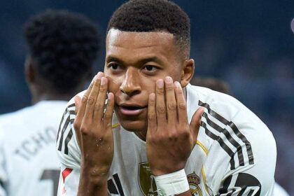 Real Madrid écrase l’Oviedo : Mbappé brille et Vinicius scelle la victoire
