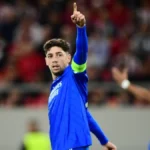 Manchester United prêt à offrir 100 millions d’euros pour Federico Valverde : le Real Madrid face à un choix majeur